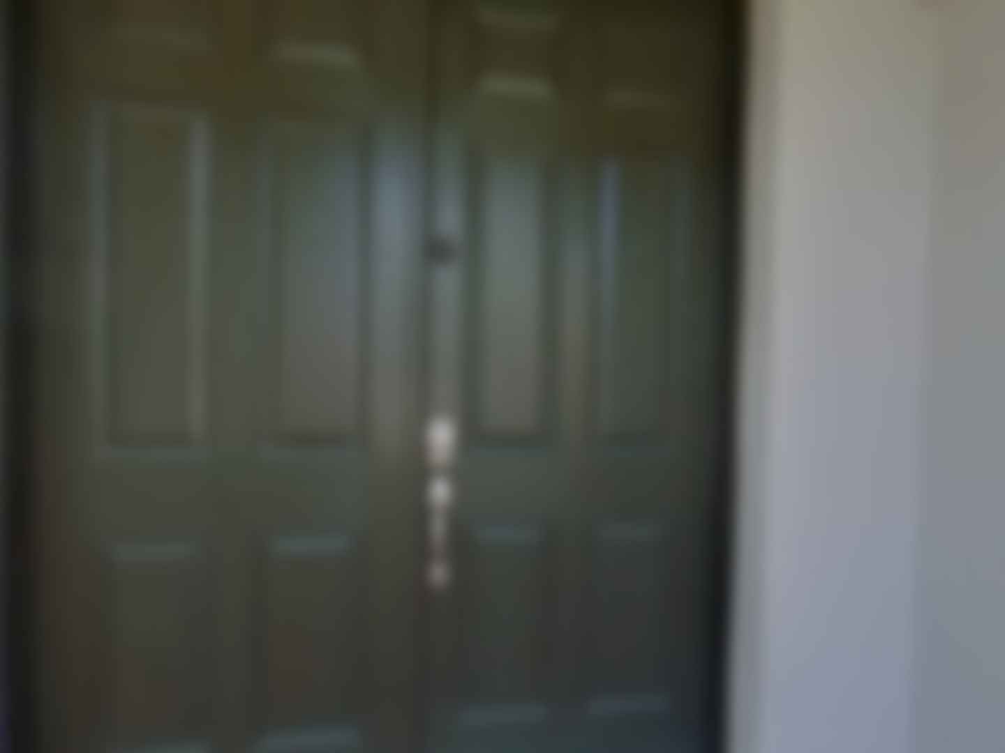 loading blurry tour image