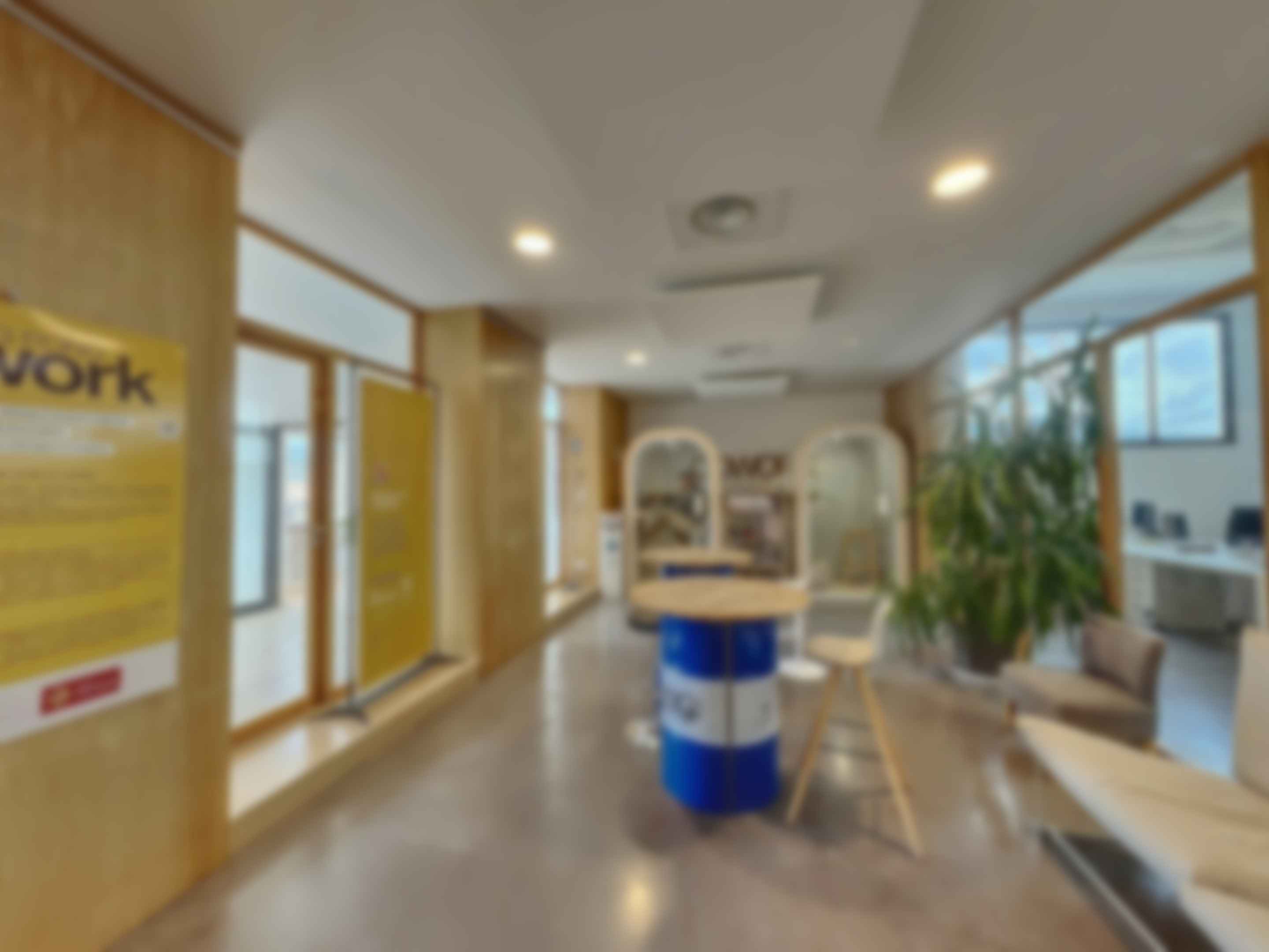 loading blurry tour image