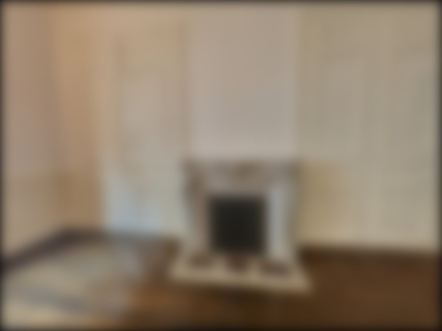 loading blurry tour image