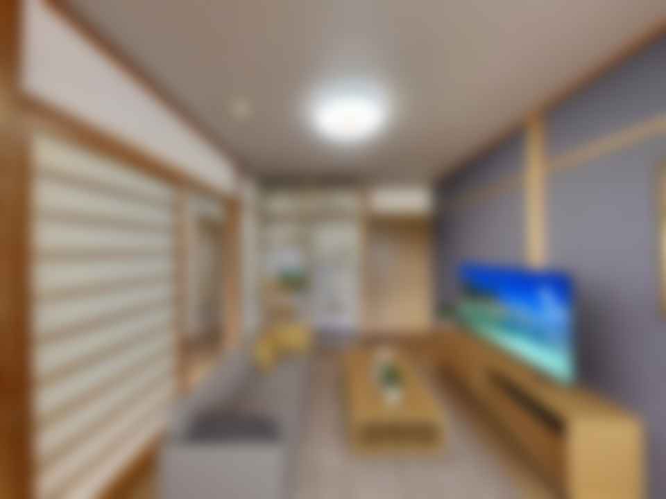 loading blurry tour image