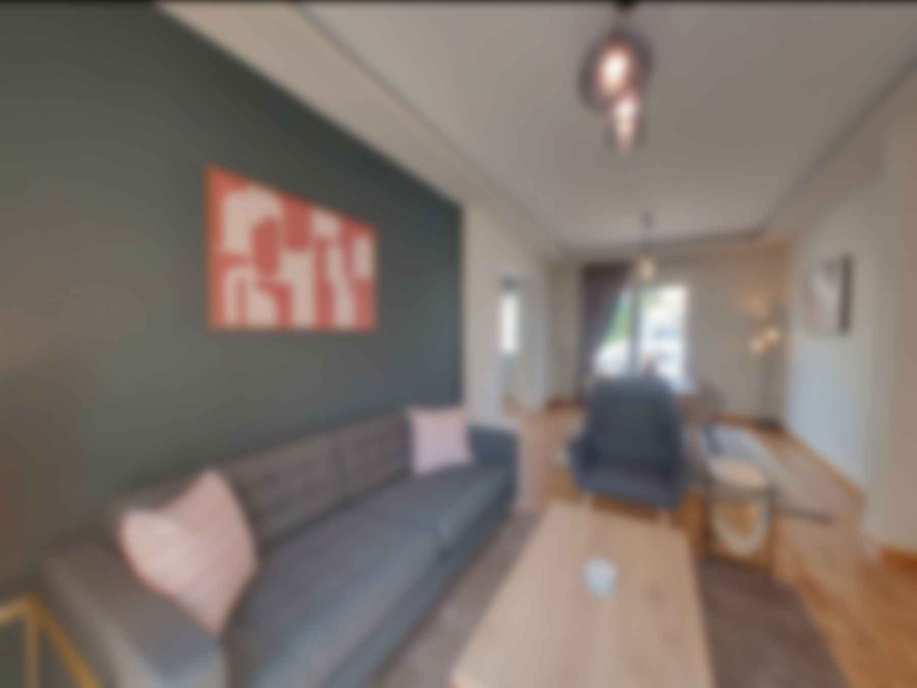 loading blurry tour image