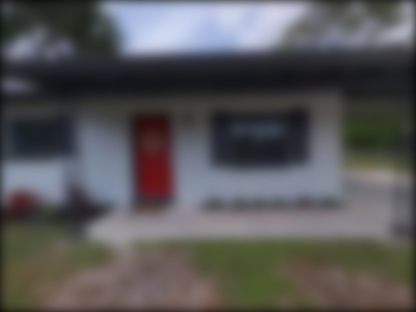 loading blurry tour image