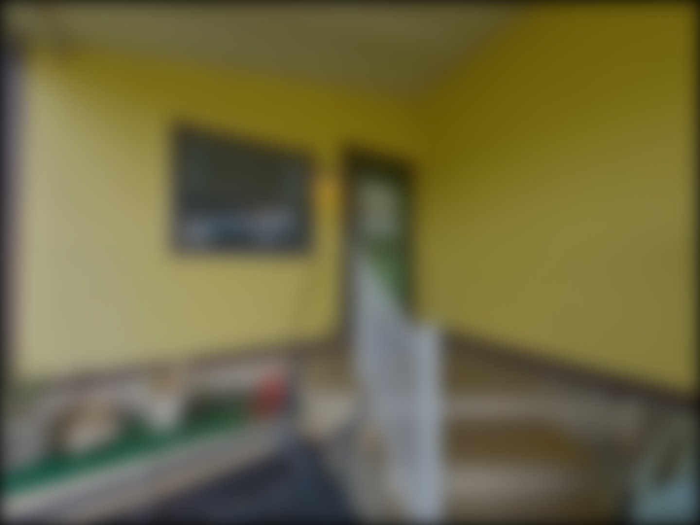 loading blurry tour image