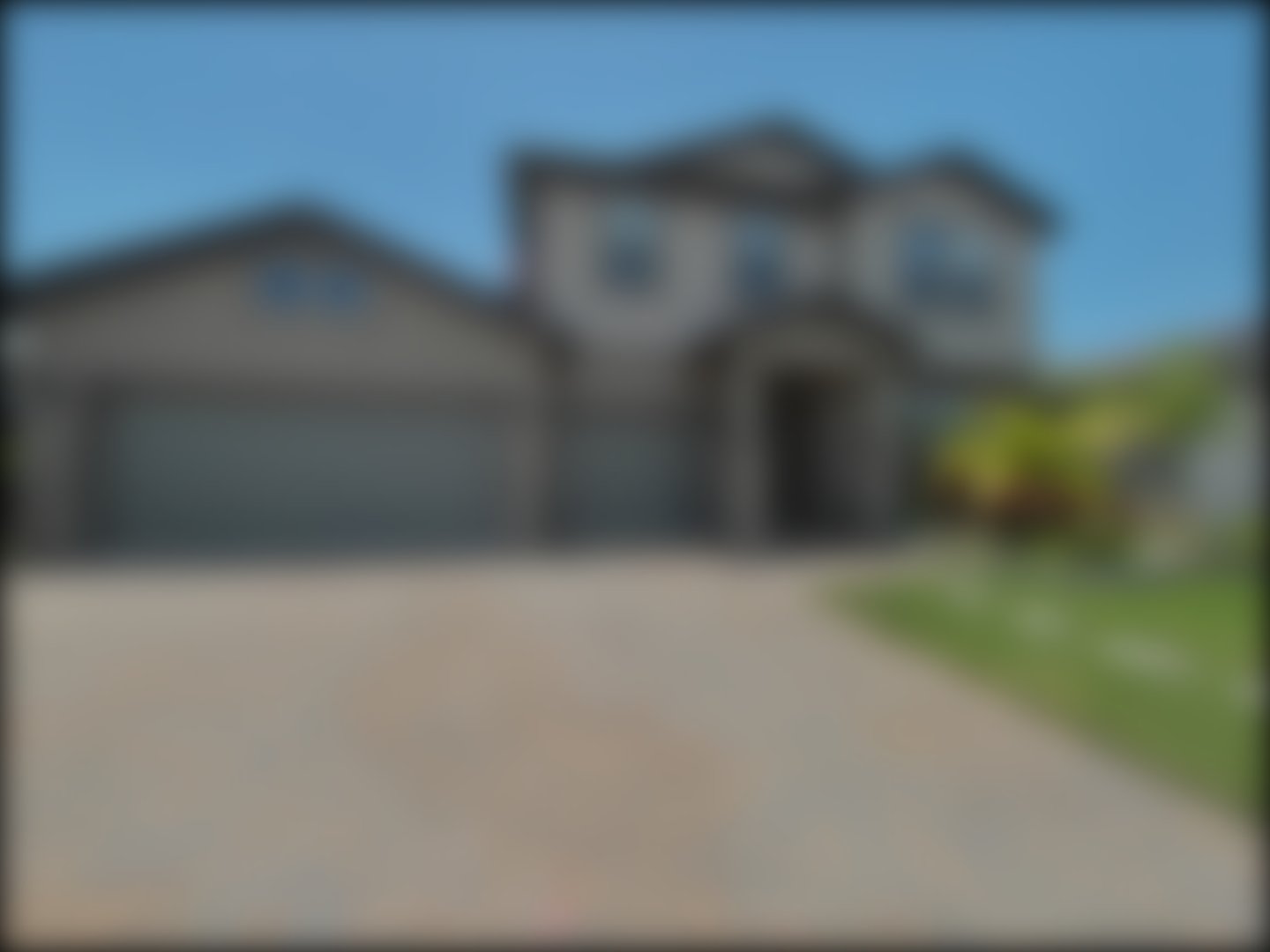 loading blurry tour image