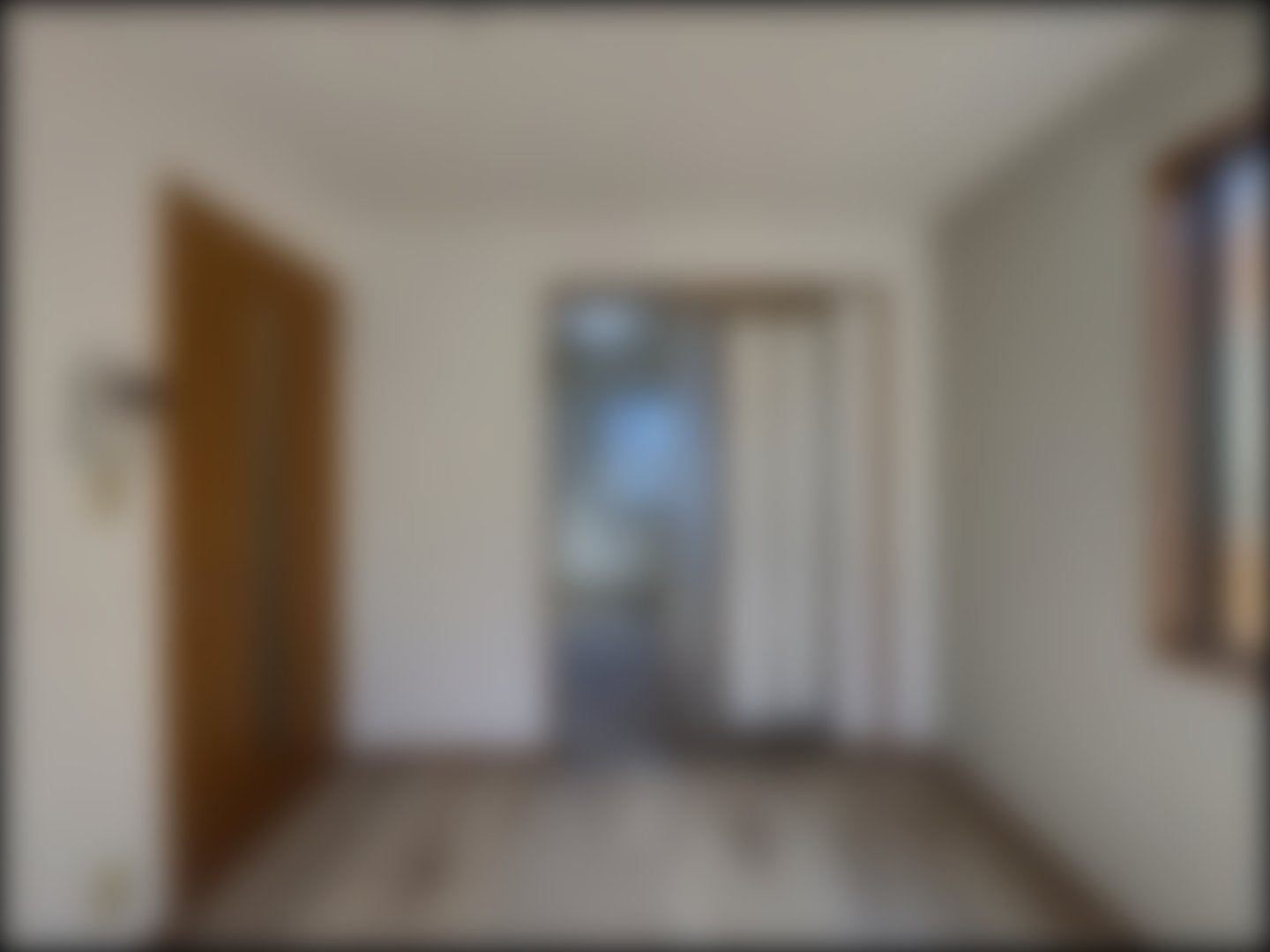 loading blurry tour image