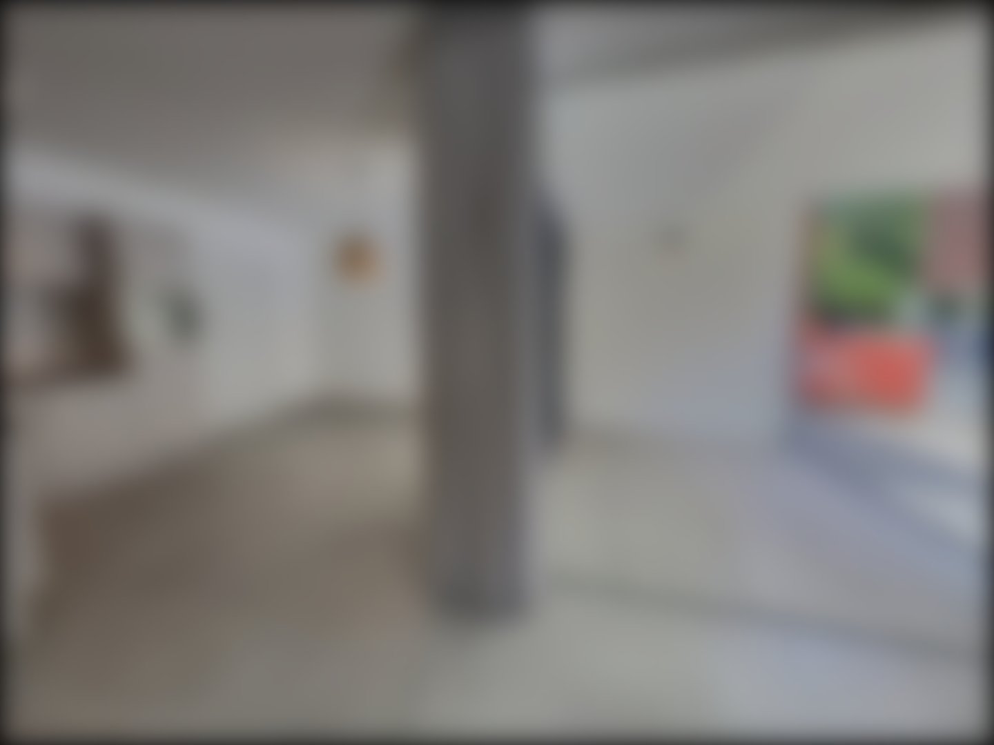 loading blurry tour image