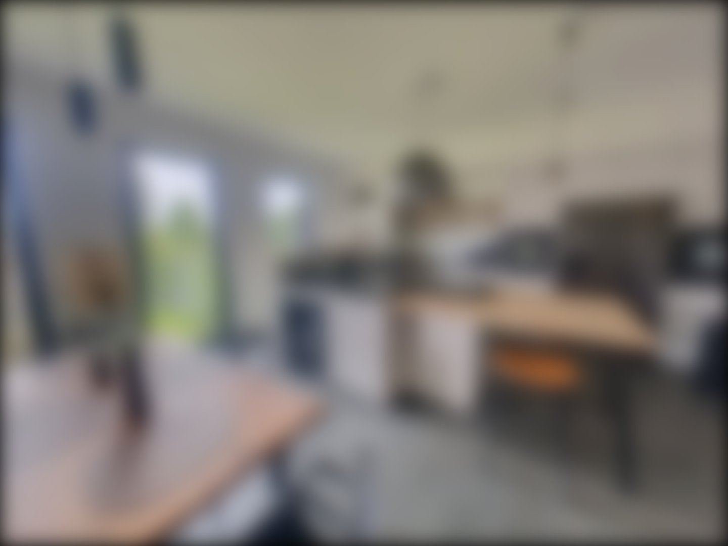 loading blurry tour image