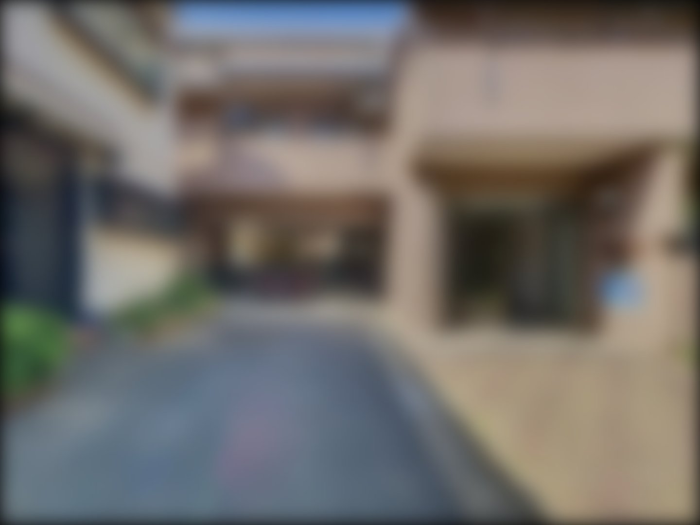 loading blurry tour image