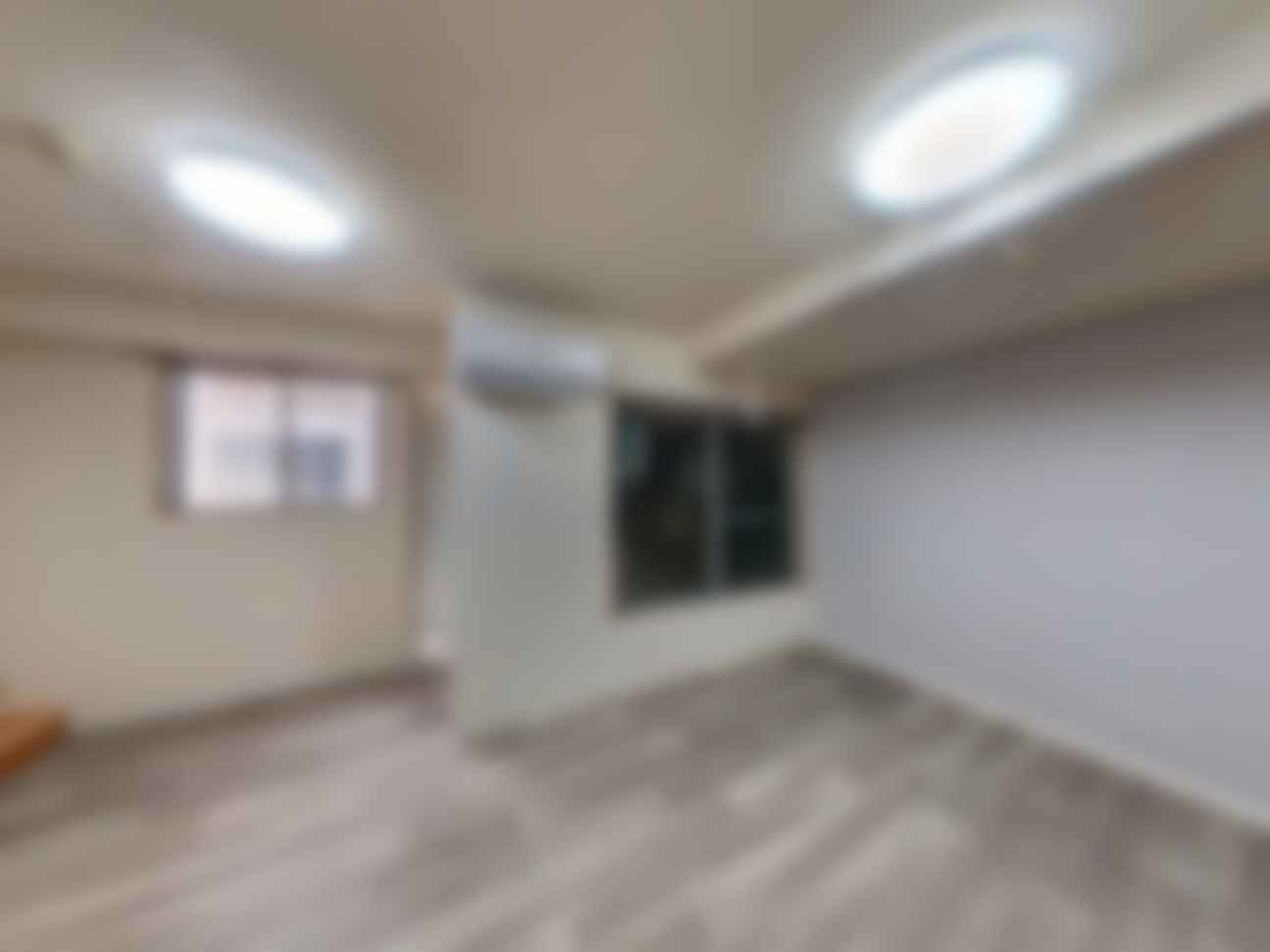 loading blurry tour image