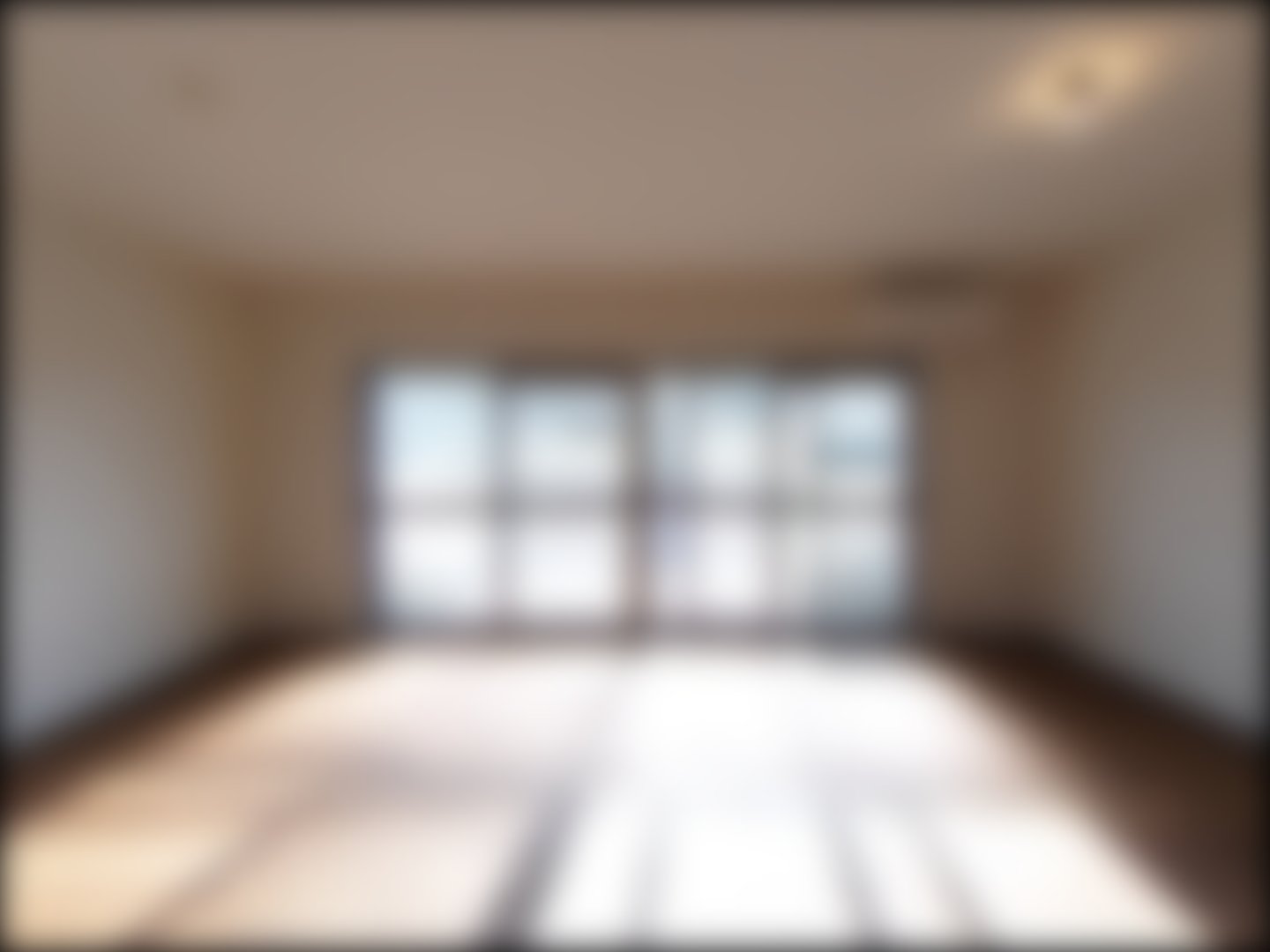 loading blurry tour image