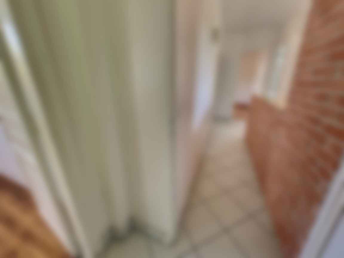 loading blurry tour image