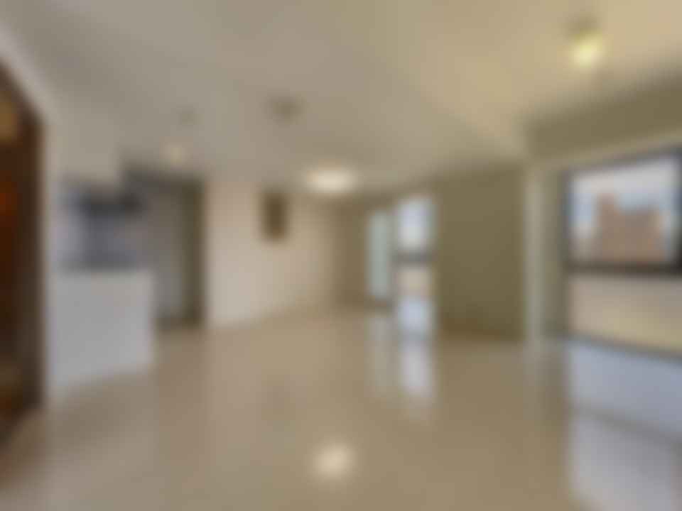 loading blurry tour image