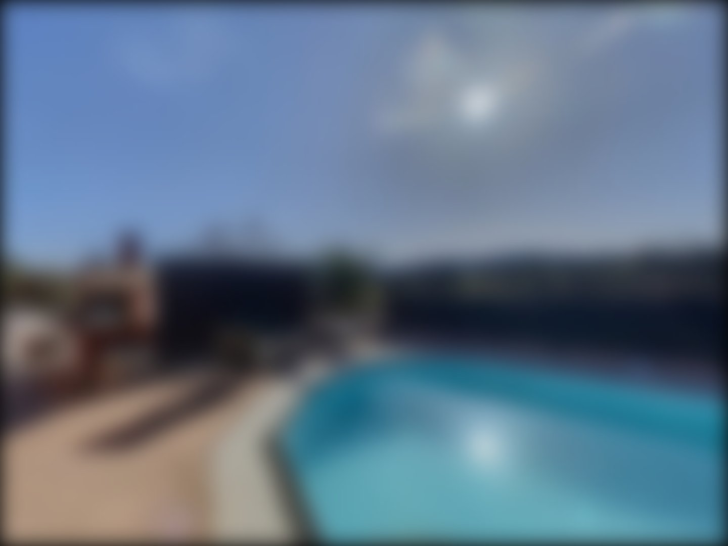 loading blurry tour image