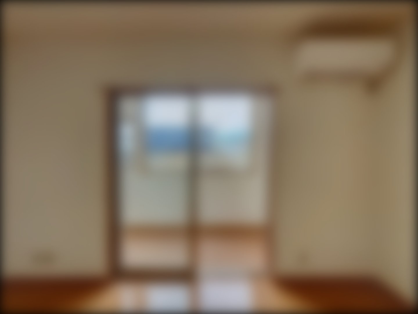 loading blurry tour image