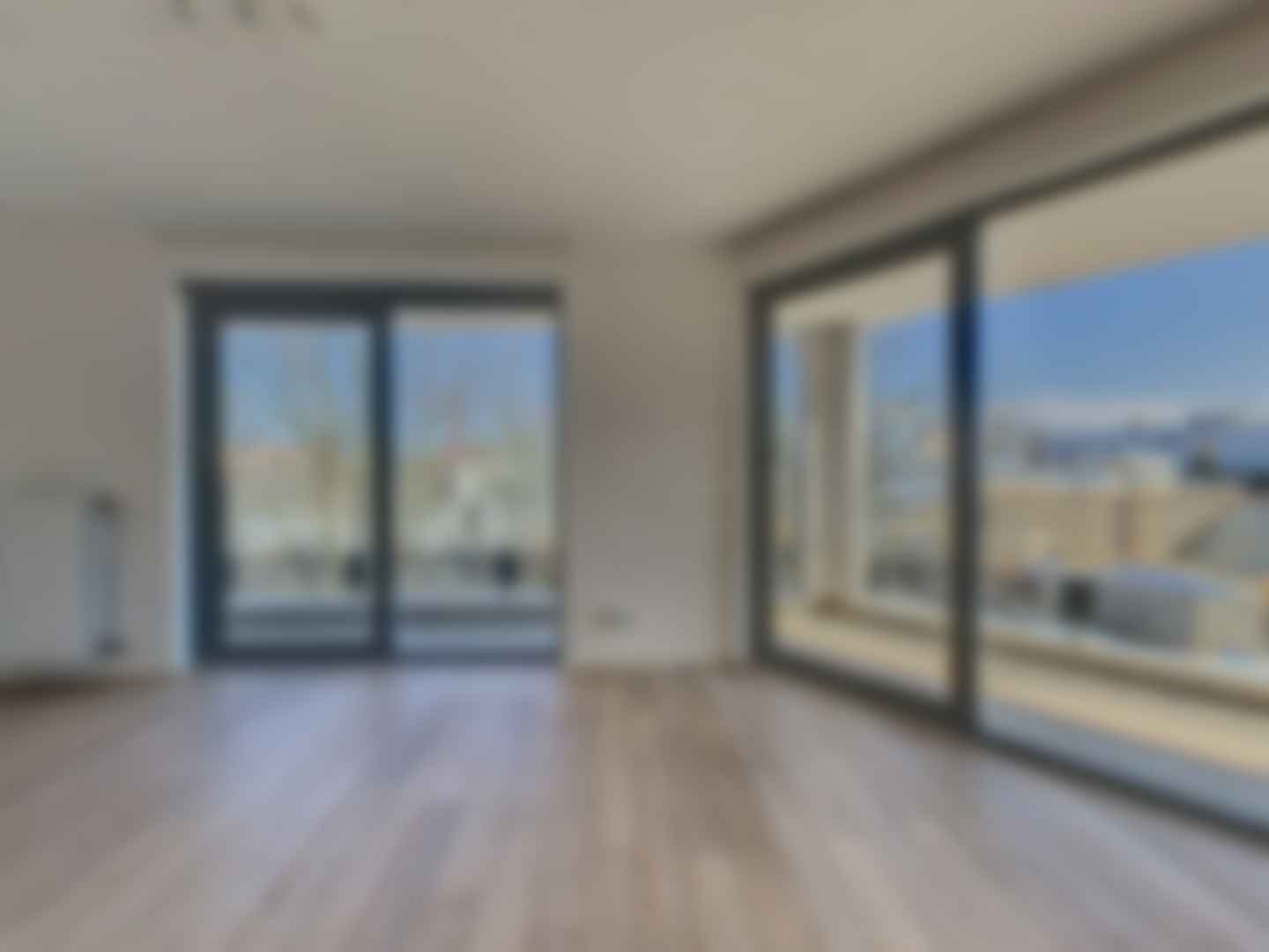 loading blurry tour image