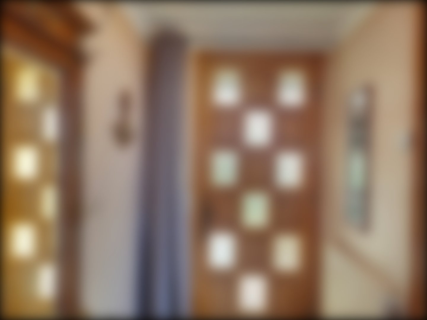 loading blurry tour image