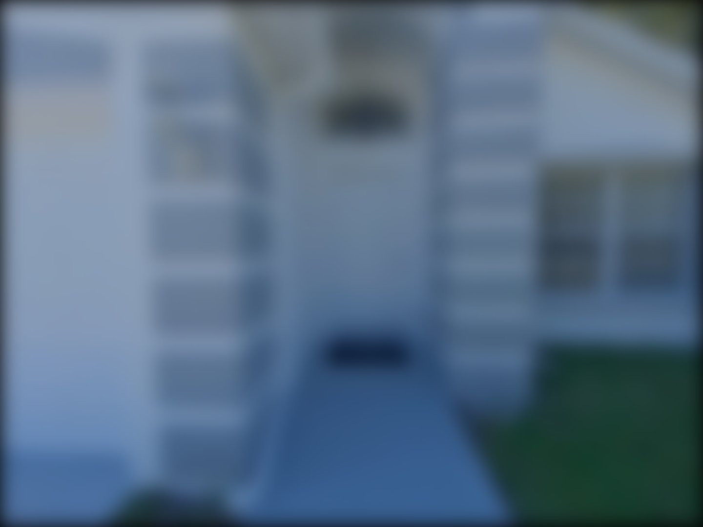 loading blurry tour image